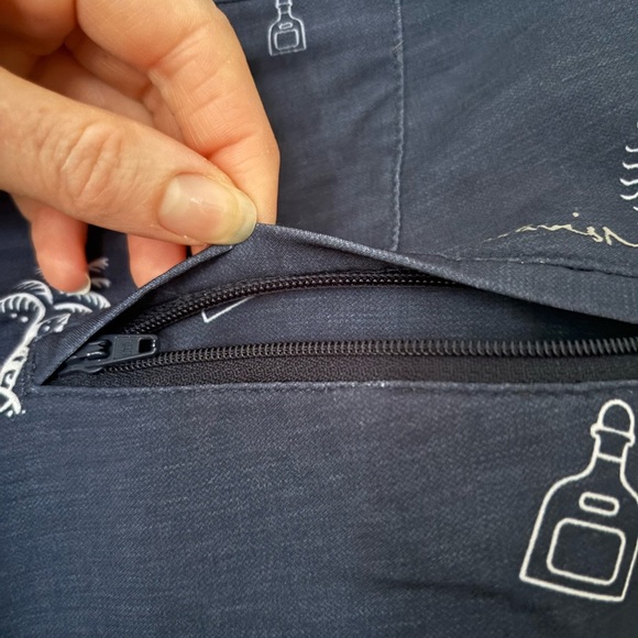 Travis Mathew Blue Board Shorts Size Small - Picture 6 of 6